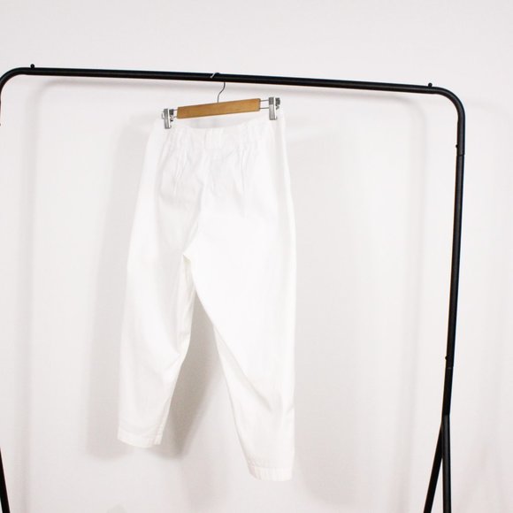 *Sag Harbor White Capri Pant - Picture 8 of 10